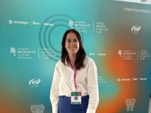 Profesional de nuestra clínica dental en Castellón en el Congreso SOCE Barcelona 2025, un evento de referencia en odontología digital.